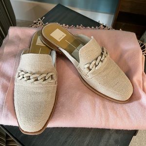 NWOT - Vita Linen Pela Flat - size 8.5 never worn